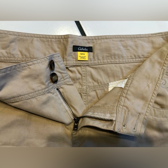 Ladies size 14 Cabellas brand walking/hiking/dress shorts in khaki - Picture 5 of 10